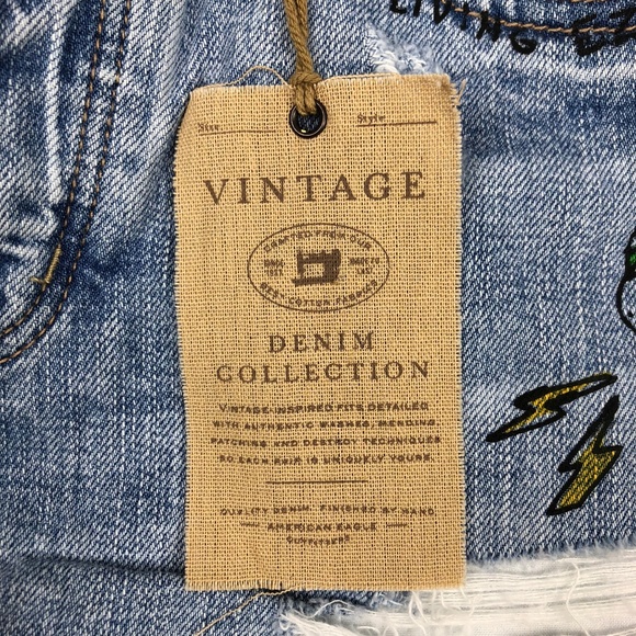 AEO Vintage HI-RISE Graphic Festival Short Button - Picture 5 of 8